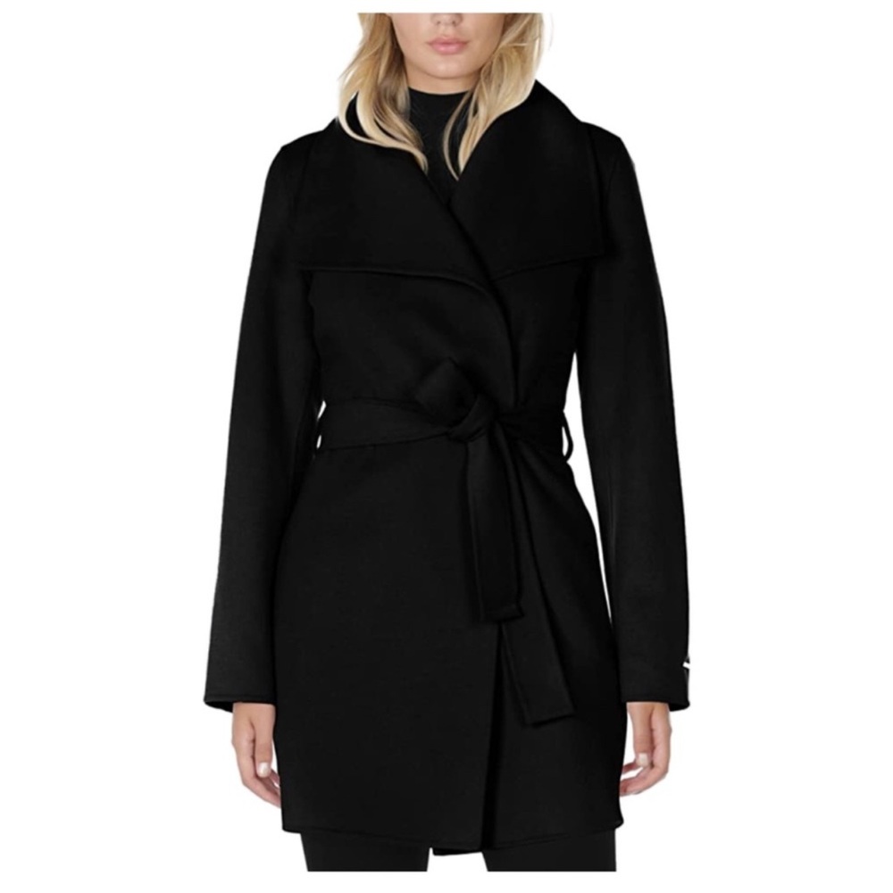 T Tahari Black wool coat w detachable belt size M